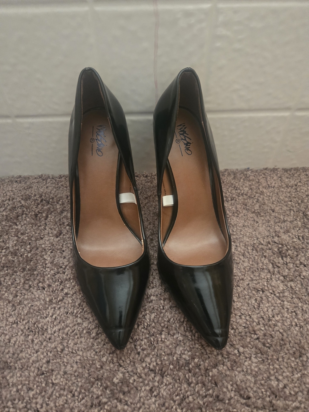 Mossimo Supply Co. Black Patent Pointed Toe Pumps